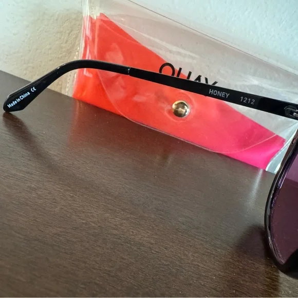 Worn Once! Quay Australia Honey Black and Pink Cat-Eye Sunglasses - Picture 3 of 5